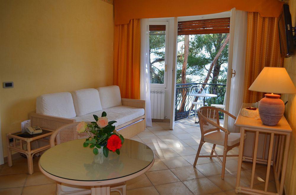 La Riserva Di Castel D'appio- Charme & Relax Hotel