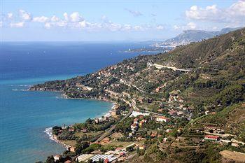 Hotel La Riserva Di Castel D'appio- Charme & Relax 3*