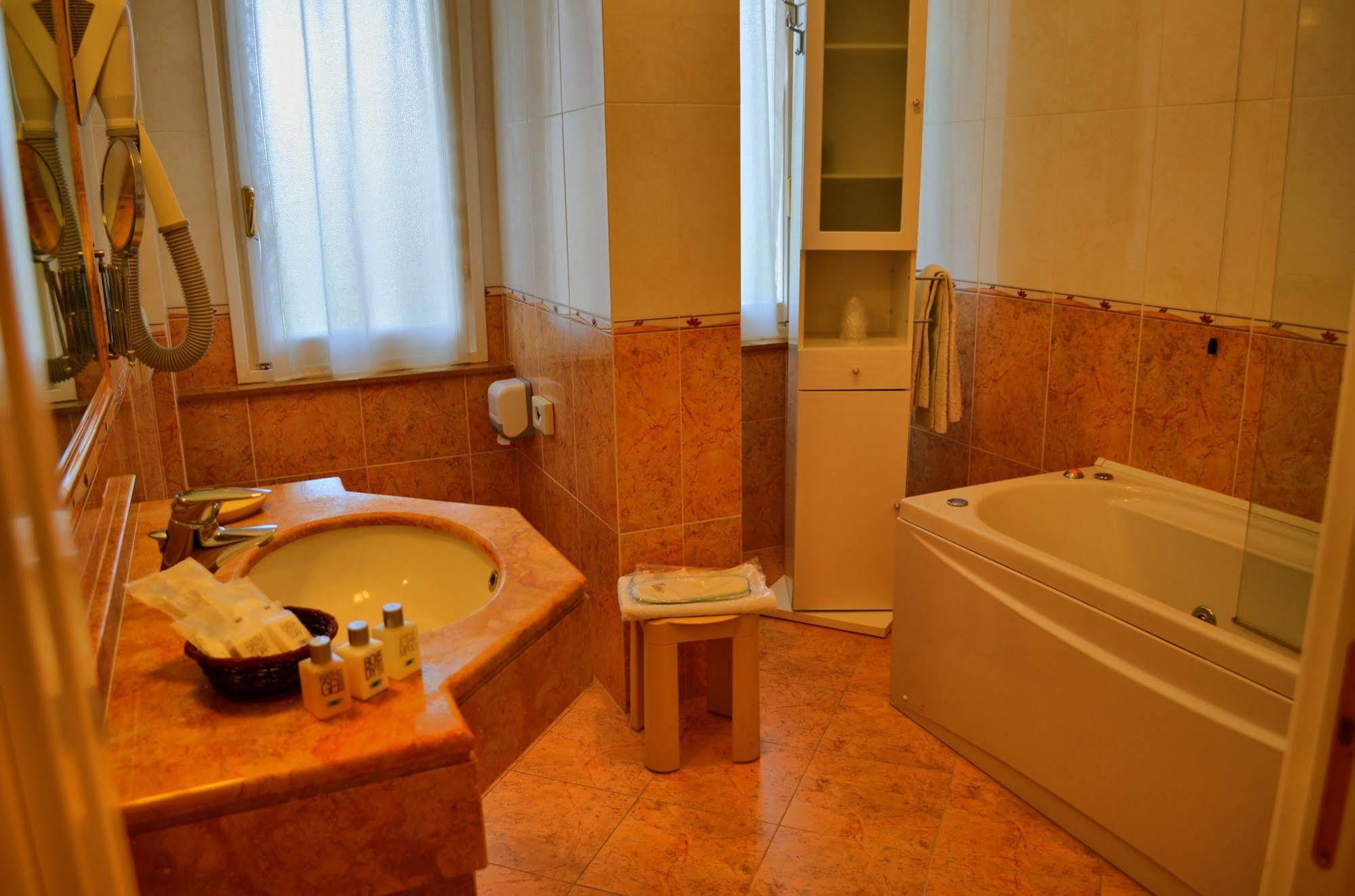 La Riserva Di Castel D'appio- Charme & Relax Hotel 3*